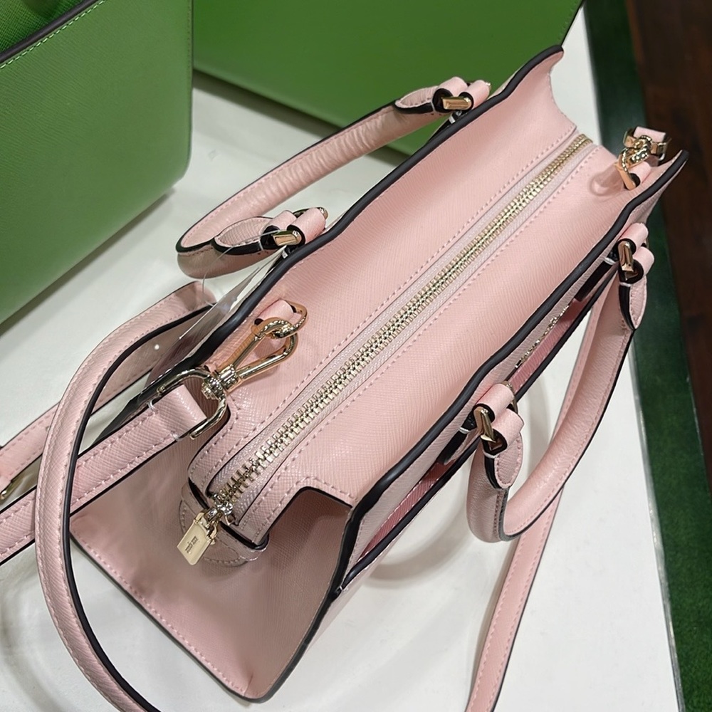 Kate Spade Madison Saffiano Leather Small Satchel
COLOR:
Conch Pink
NWT - Picture 12 of 16